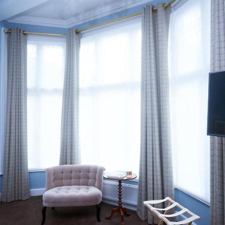 Embankment Hotel Bedford Buitenkant foto