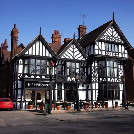 Embankment Hotel Bedford Buitenkant foto